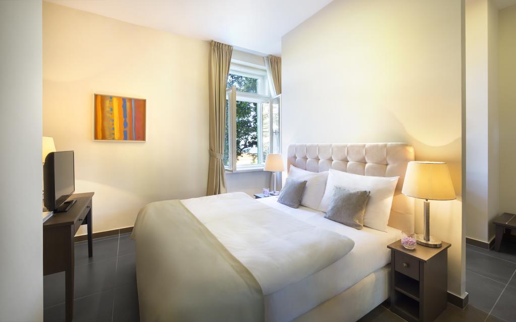 Remisens Villa Elsa Lovran Bagian luar foto